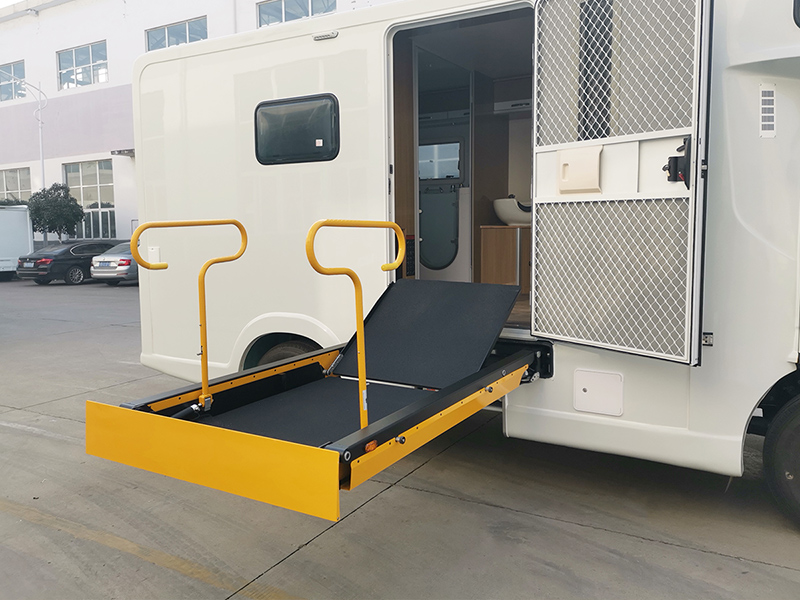 輪椅升降機(jī)