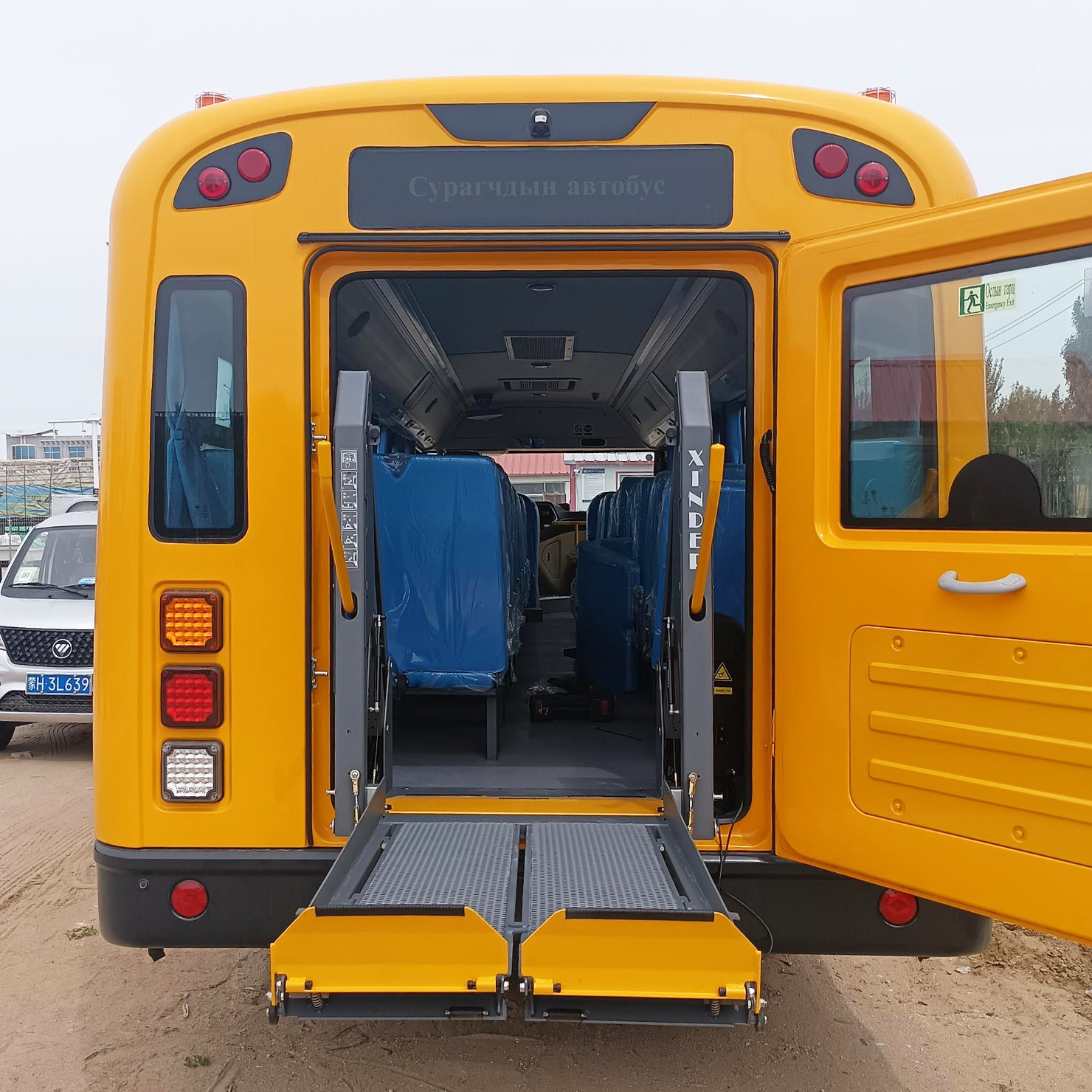 WL-D-880S輪椅升降機(jī)（打開式平臺）